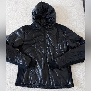Oiselle women’s black puffer running coat in shiny black size medium